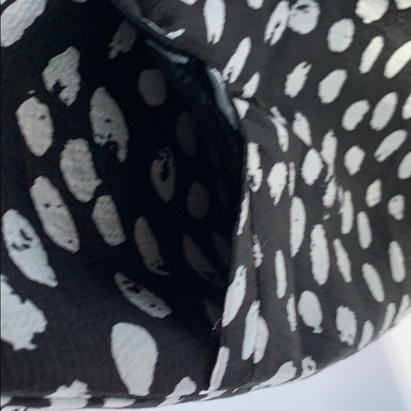 Forever 21 Black & White pockets silky  S/P - Picture 8 of 8